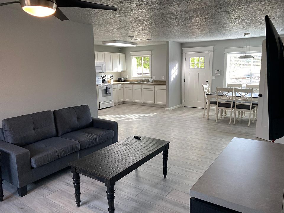 2nd image of 1802 Boyd Ave