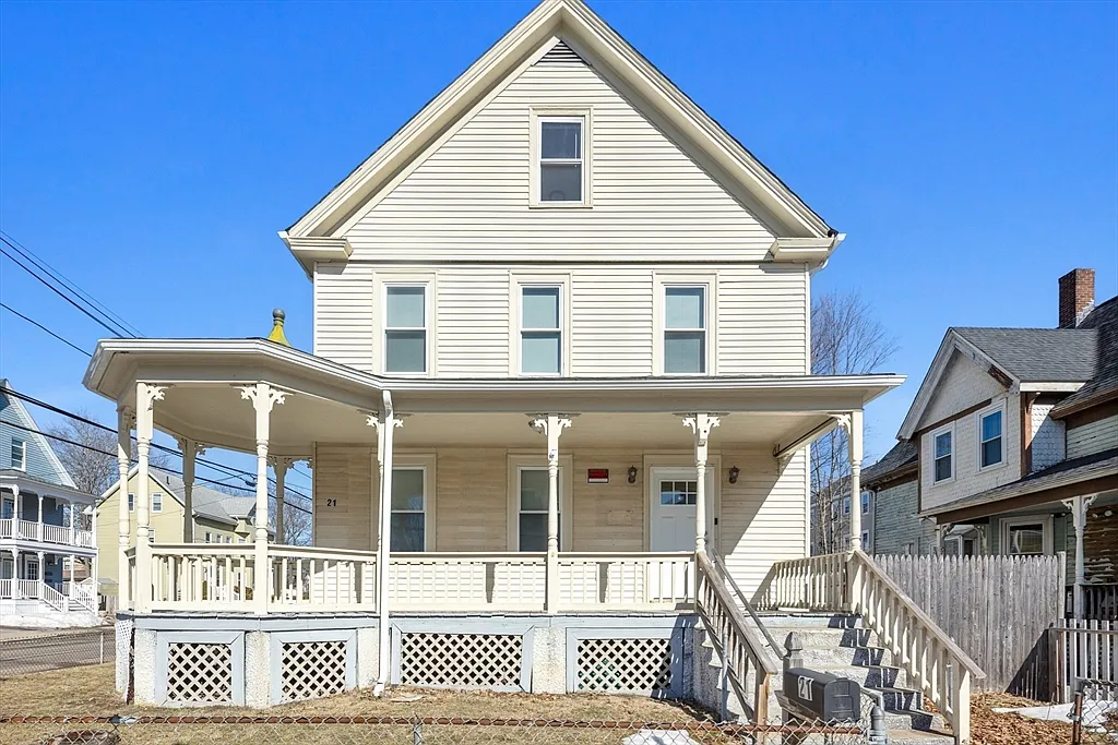 3 bed, 1.0 bath, 1000 sqft, $2,600 — Photo 1