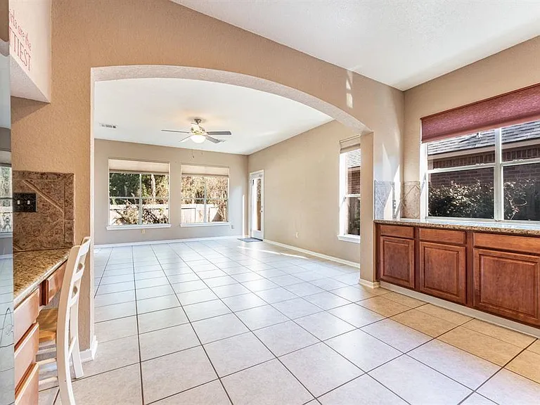 182 N Wimberly Way — Photo 6