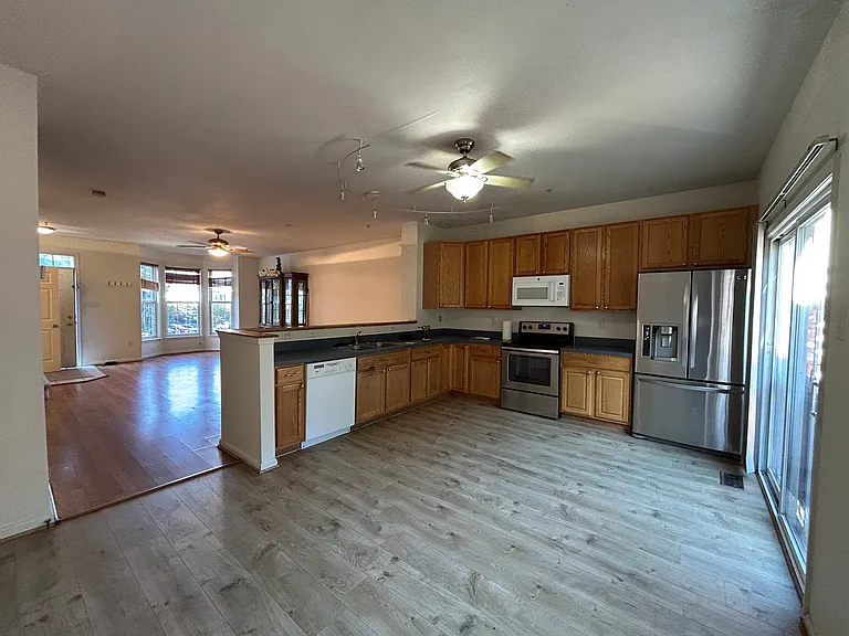 529 Ellison Ct — Photo 5