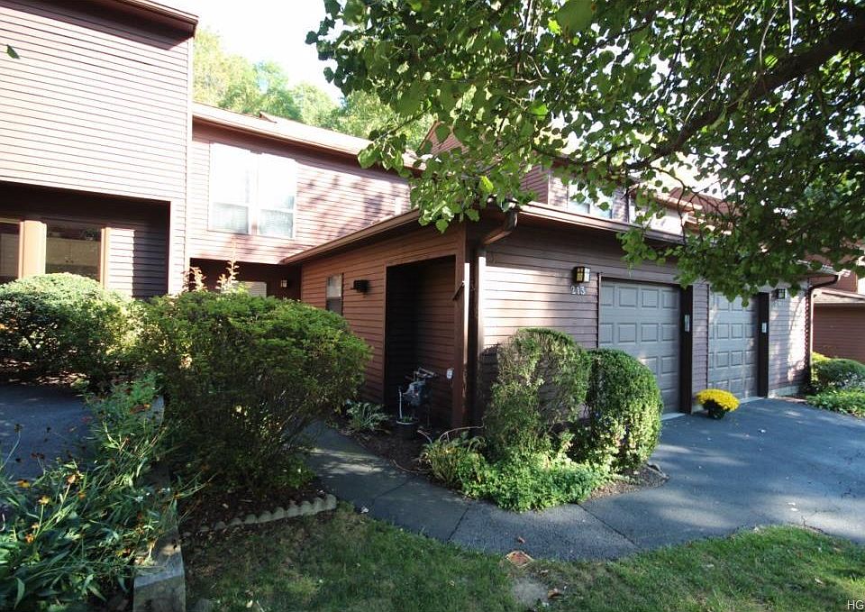 1st image of 213 Woods Brooke Ct