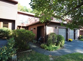 213 Woods Brooke Ct, Ossining, NY 10562