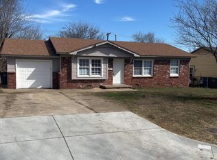 5623 N Garrison Ct, Tulsa, OK 74126