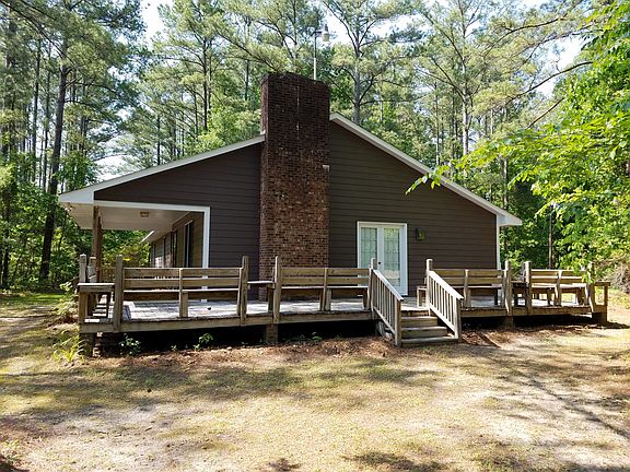 3rd image of 301 Brooks Ln