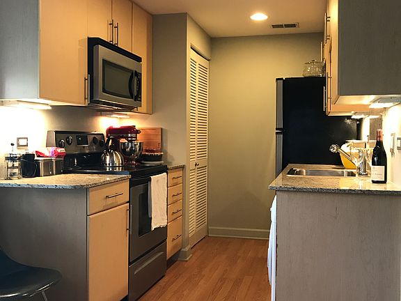 5th image of 5696 Kingsbury Ave APT 202