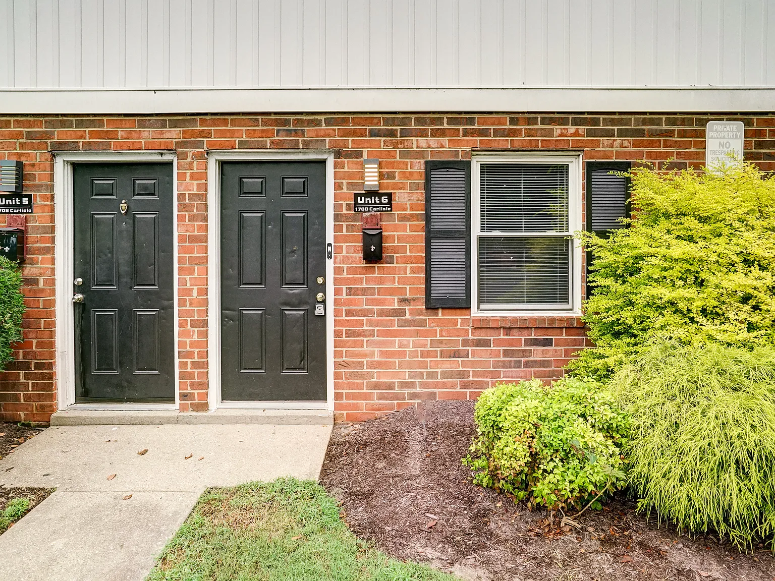 2 bed, 1.5 bath, 850 sqft, $1,195 — Photo 3