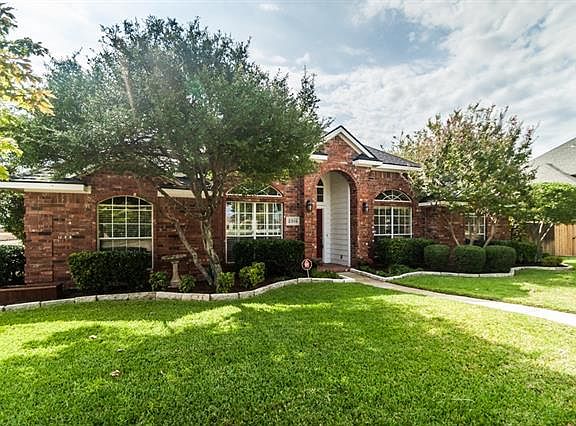 3rd image of 2305 Maryanne Ln