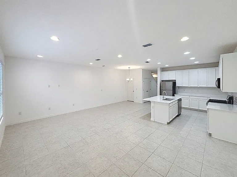 6310 Goldcoast Ave — Photo 3
