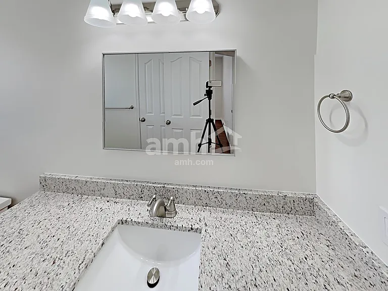 1470 S 1525 W — Photo 12