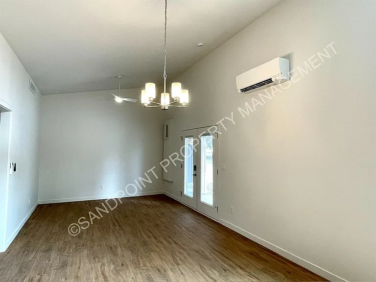 1608 Cedar St #1 — Photo 12