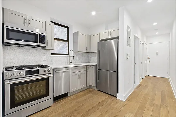 Rented by Maz Group NY | media 6