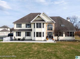 5 Farmstead Way, Mount Bethel, PA 18343