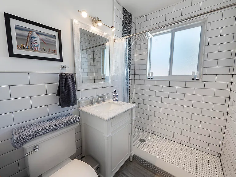 1236 Beach Rd #4 — Photo 14