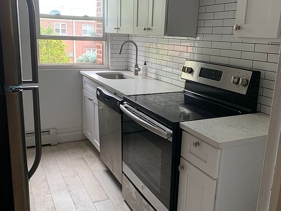 2nd image of 20-28 26th St #2FF