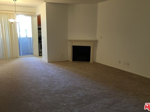 5th image of 620 S Gramercy Pl APT 323