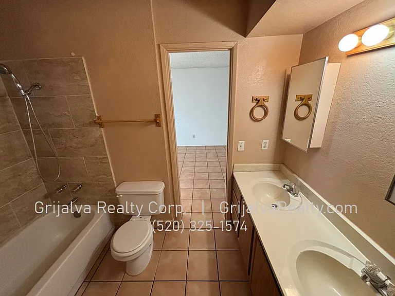2131 N Margaret Ave — Photo 10