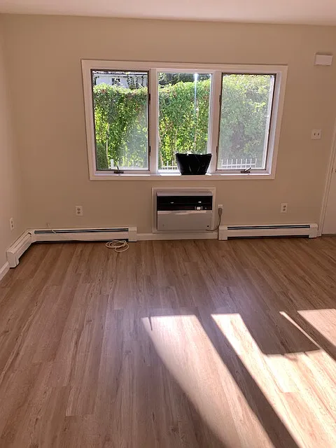2 bed, 1.5 bath, 1425 sqft, $3,850 — Photo 2