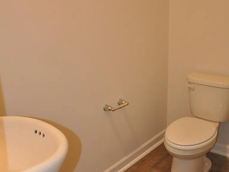 311 David Hill Dr #17 — Photo 8