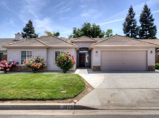 2573 E Skyview Ave, Fresno, CA 93720