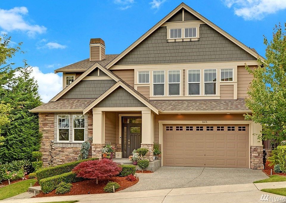 Charming craftsman style 3340* Sq ft 4 bedrooms, 2.75 baths,office & bonus room.