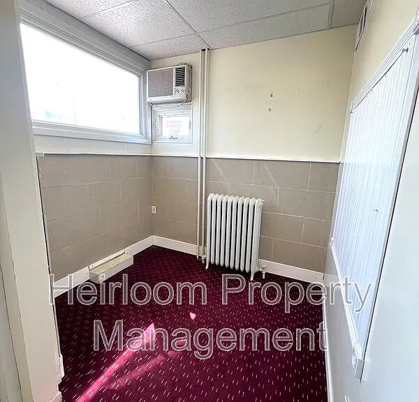1823 Belknap St #COMMERCIAL — Photo 3