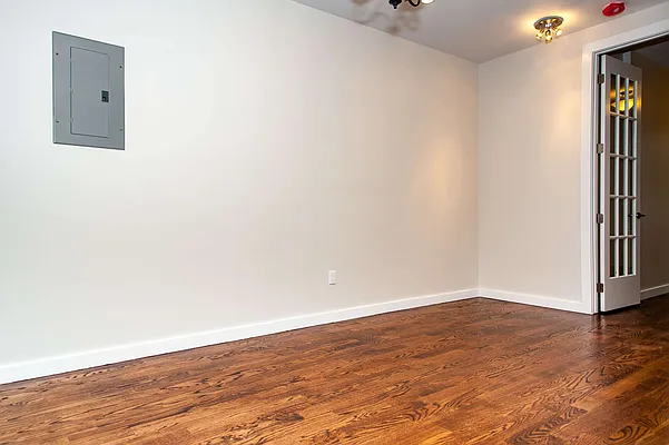 Rented by Nooklyn NYC LLC | media 64