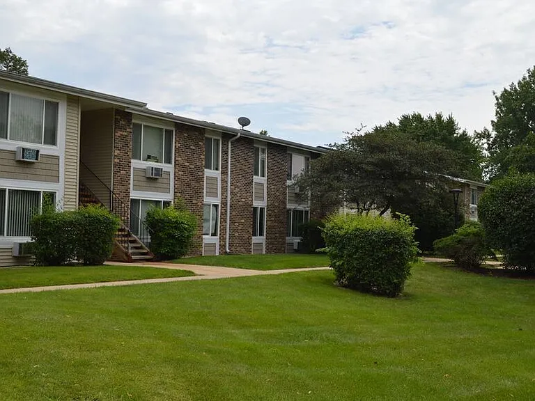 1500 Light Rd #102 — Photo 2