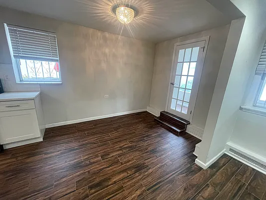 Rented by Metropolis International Realty Inc. | media 10