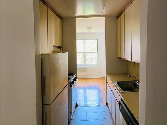 4th image of 1304 Midland Ave APT A56