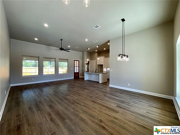 3rd image of 1218 Logan Blvd