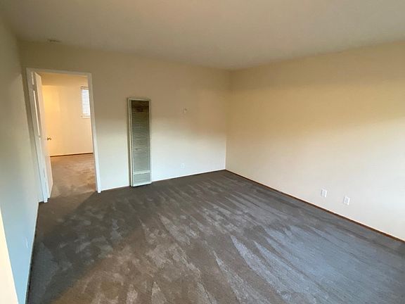 5th image of 645 Kirkland Dr APT 2