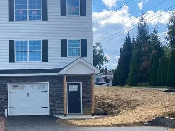 122 N 2nd St, Emmaus, PA 18049