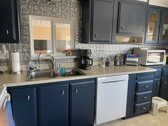 3rd image of 84 Bermuda Dr #84