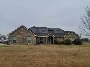 1085 E Alamosa Dr, Terrell, TX 75160