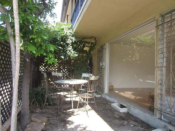 3rd image of 1612 Greenfield Ave #1612