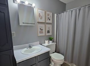 130 Sherwood Ct #3, Waterloo, IA 50701