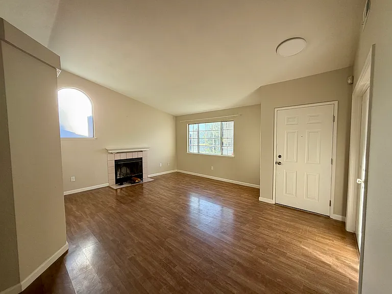 1770 Lavelle Smith Dr — Photo 4
