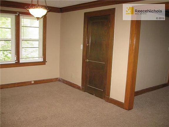 5th image of 304 Van Brunt Blvd