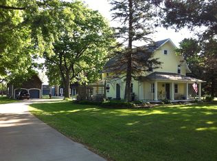 5610 Maplewood Rd, Carver, MN 55315