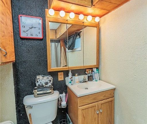 5th image of 1552 Elizabeth Ave