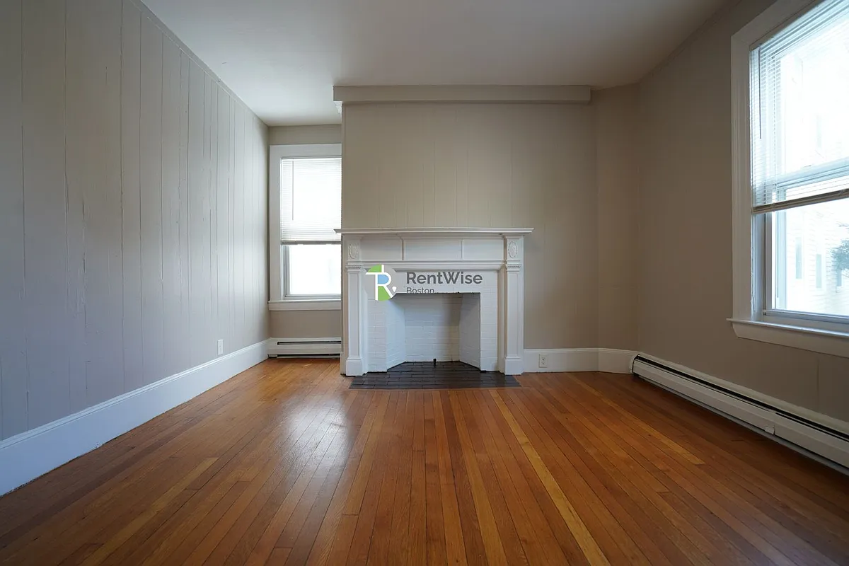 Building Photo - 4 Ashford St #A