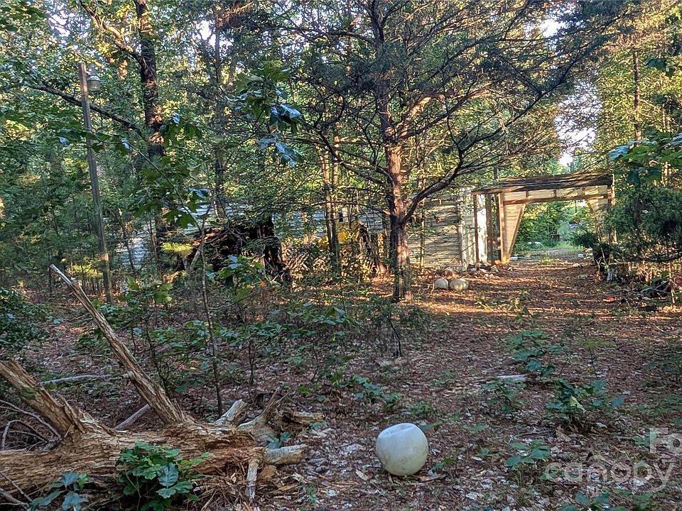2nd image of 2592 Boyd Rd