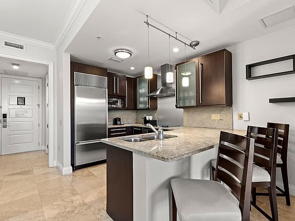 3rd image of 3841 N Roosevelt Blvd #133