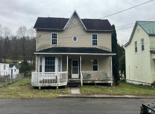 105 Walnut St, Friendsville, MD 21531