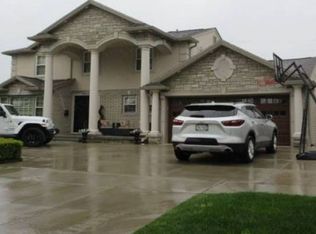 26315 Simone St, Dearborn Heights, MI 48127