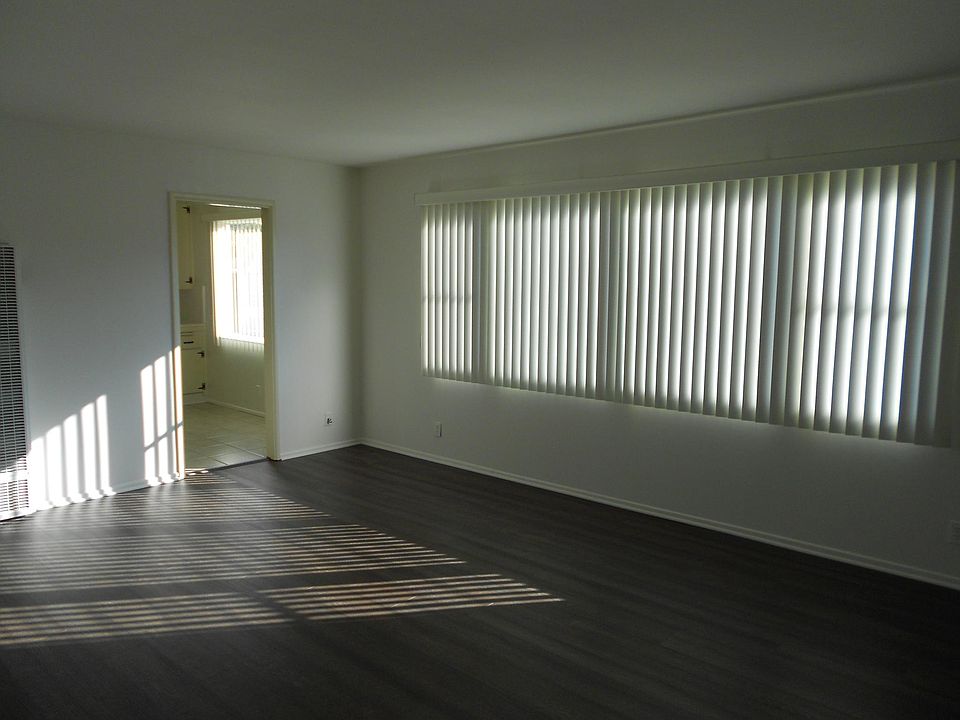1st image of 1457 S Westgate Ave #3-C