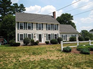 3 Oriole Ln, Walpole, MA 02081