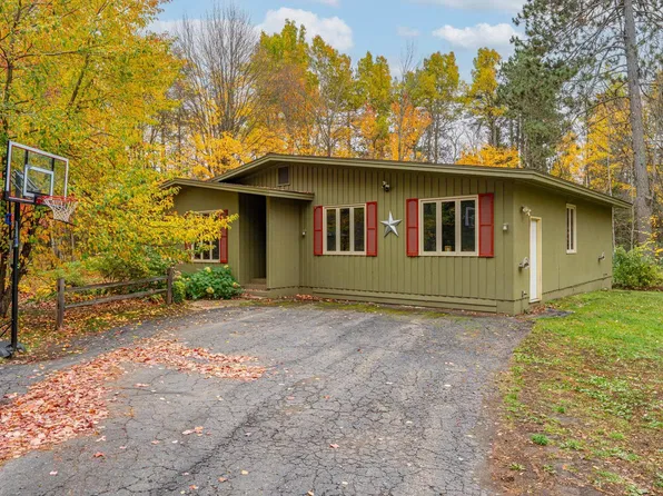 8824 Palm Rd, Britt, MN 55710