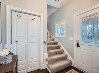 1045 Lake St E, Wayzata, MN 55391