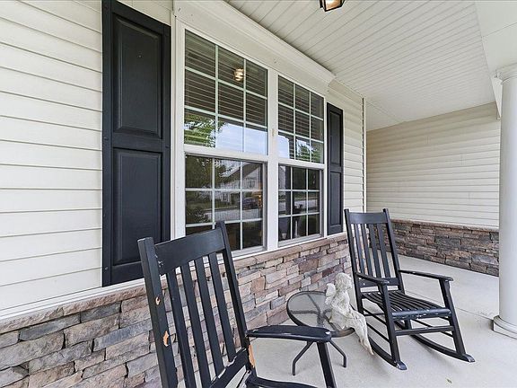 2nd image of 509 McElree Ln